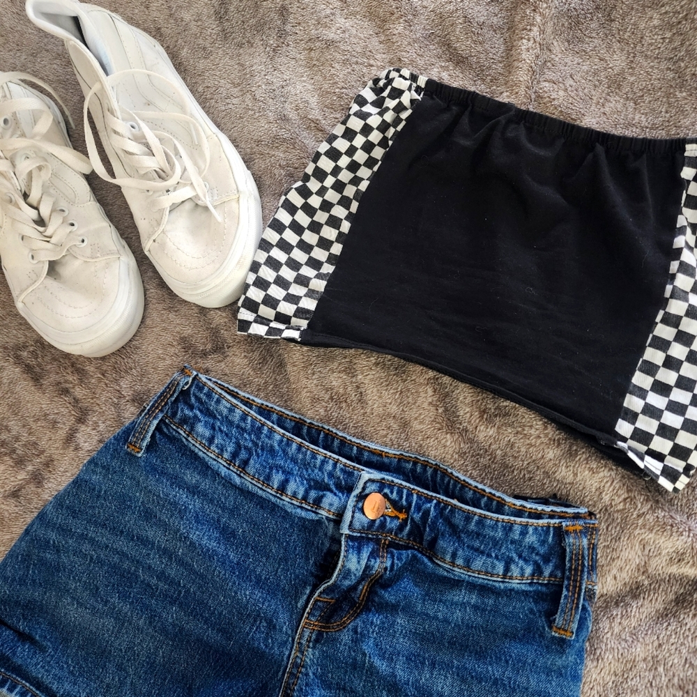 Small Cropped Top - Black w/ Black and White Checkered Sides
